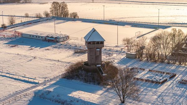 Drohnen-Luftaufnahme: Ortschaft von oben im Sauerland – freiwerk