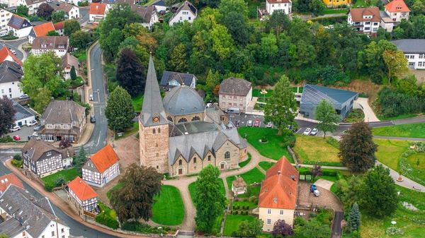 Drohnen-Luftaufnahme: See und Umgebung im Sauerland – freiwerk