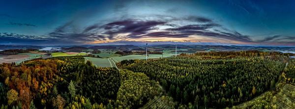 Drohnen-Luftaufnahme: Landschaft im Sauerland – freiwerk